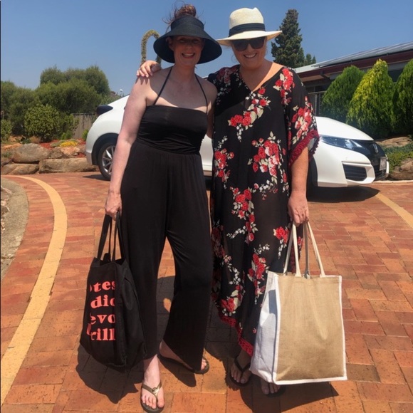 Meet your Posher, Rebecca - Picture 2 of 9